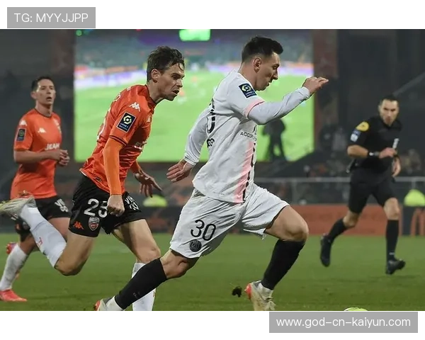 巴黎中前场衔接极为流畅